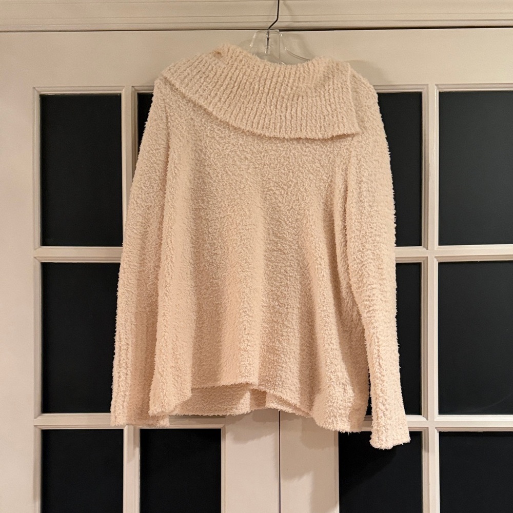 Elegant Cream Turtleneck Sweater for Women